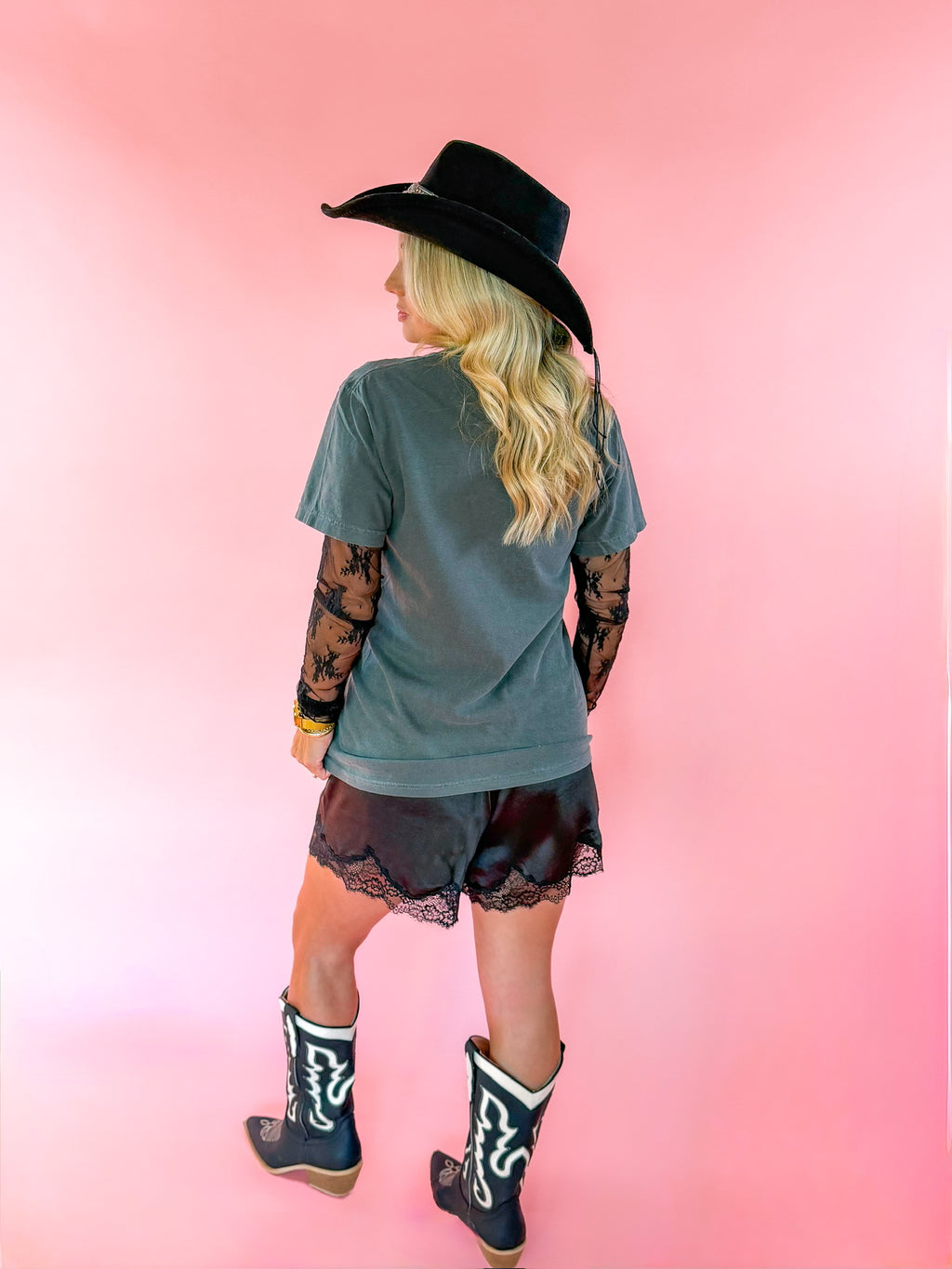 Dolly’s World Tee