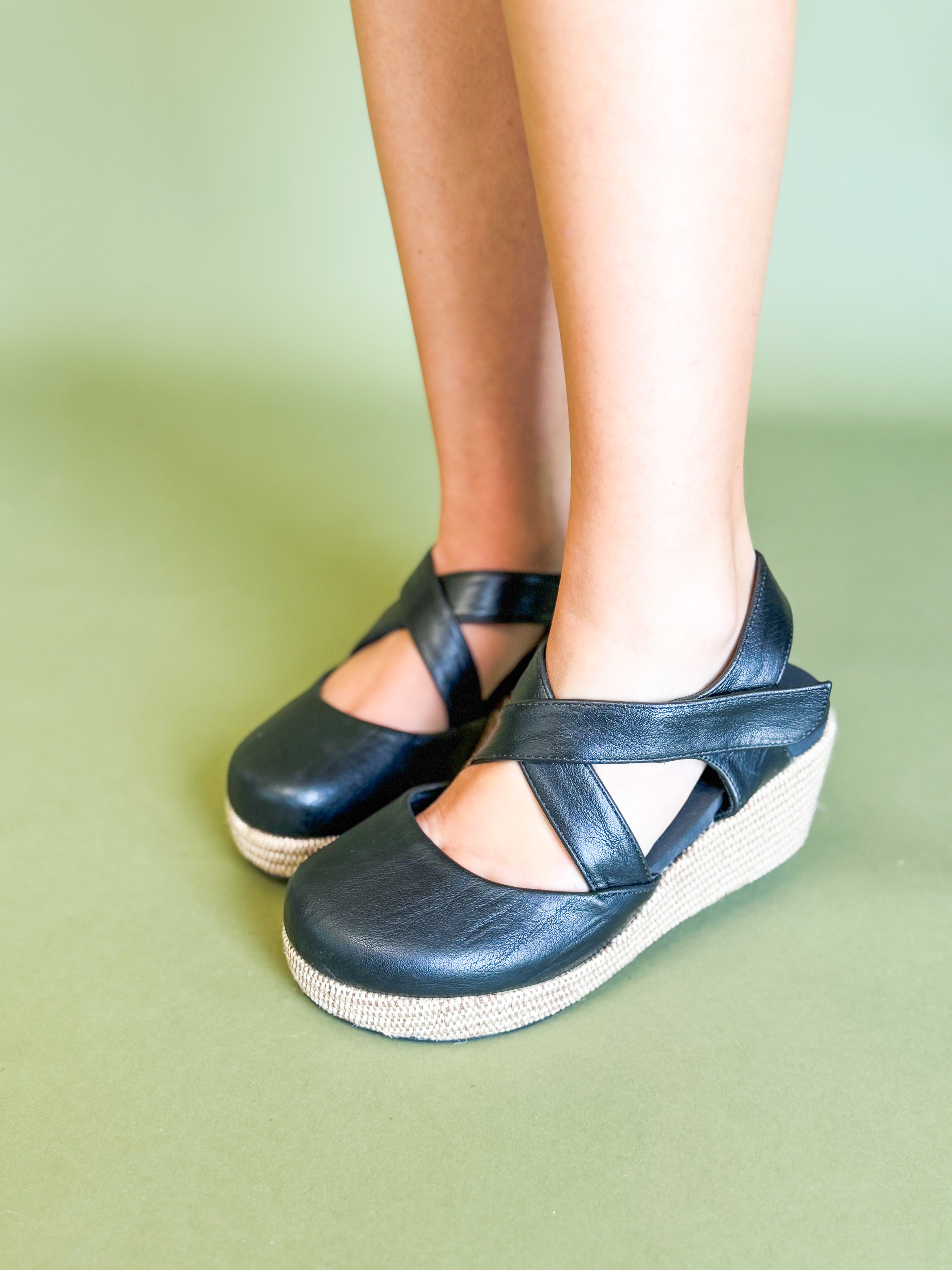 Dark & Dreamy Wedge