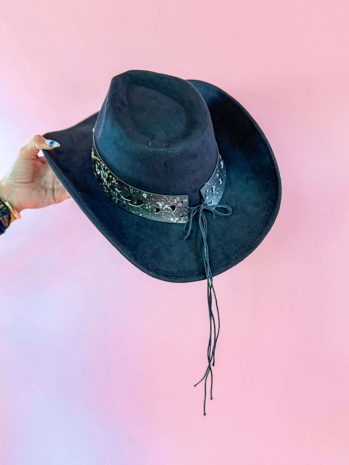 Outlaw Nights Hat in Black
