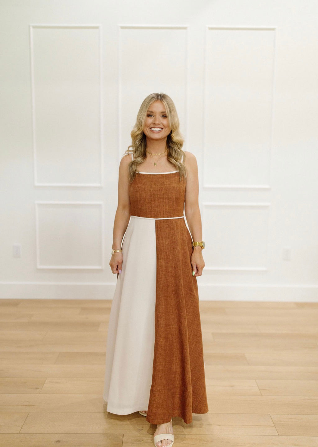 Gallery Girl Midi Dress